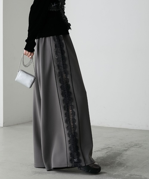 forksy.（フォルクシー）の「【forksy.】レースシアーラインワイドトラックパンツ/ジャージ（その他パンツ・レディース・ネイビー/ベージュ/チャコール/レッド・FREE）」の10枚目の写真