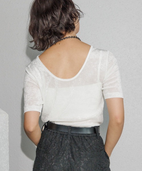 PAGEBOY(ページボーイ)の「シアーベロアルーズネックショートスリーブ(Tシャツ/カットソー・レディース・モカ/ブラウン/オフホワイト/ブラック・FREE)」の19枚目の写真