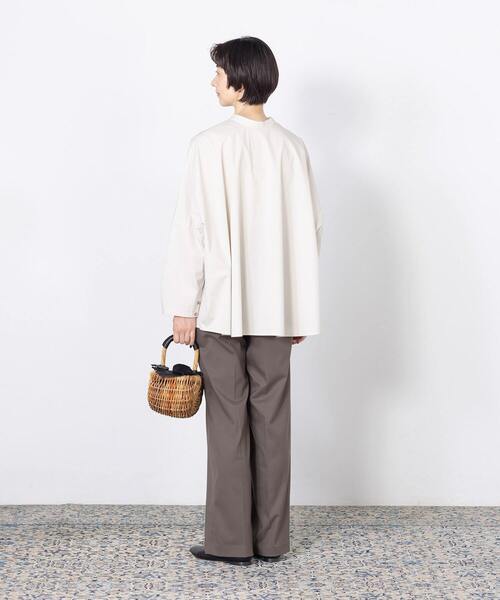 conges payes ADIEU TRISTESSE(コンジェ ペイエ アデュートリステス)の「香菜子さんコラボレーションシャツ(シャツ/ブラウス・レディース・グレイッシュベージュ/ブルー/ホワイト・38)」の17枚目の写真