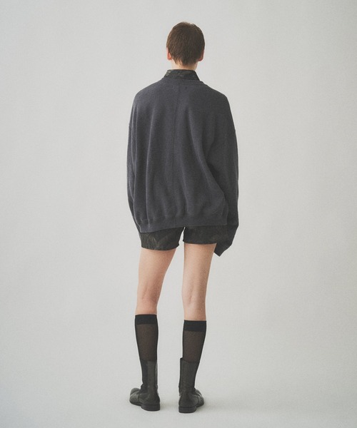 Juha(ユハ)の「FADE WASH PO(スウェット・メンズ・ブルー/チャコールグレー・4/3)」の12枚目の写真