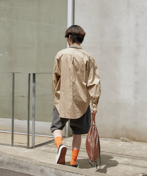 WHIMSIC（ウィムジック）の「【UNISEX】ネクタイ付きレギュラーカラ―シャツ（シャツ/ブラウス・レディース・ブルー/ピンク/ベージュ・FREE）」の9枚目の写真