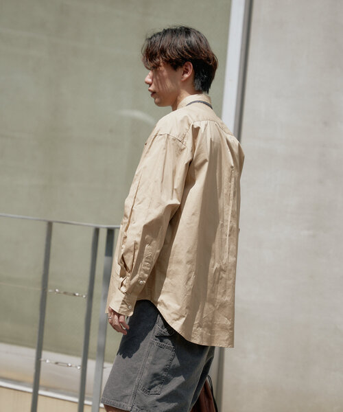 WHIMSIC（ウィムジック）の「【UNISEX】ネクタイ付きレギュラーカラ―シャツ（シャツ/ブラウス・レディース・ブルー/ピンク/ベージュ・FREE）」の11枚目の写真