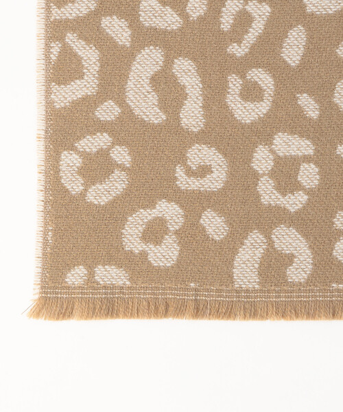 MONO　COMME CA（モノコムサ）の「レオパード柄ストール（ストール/ショール・レディース・ベージュ/グレー・FREE）」の8枚目の写真