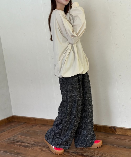 Per sist ence（パーシエンス）の「ナイロンVネックプリントプルオーバー（Tシャツ/カットソー・レディース・グレー/ブラック/アイボリー・FREE）」の8枚目の写真
