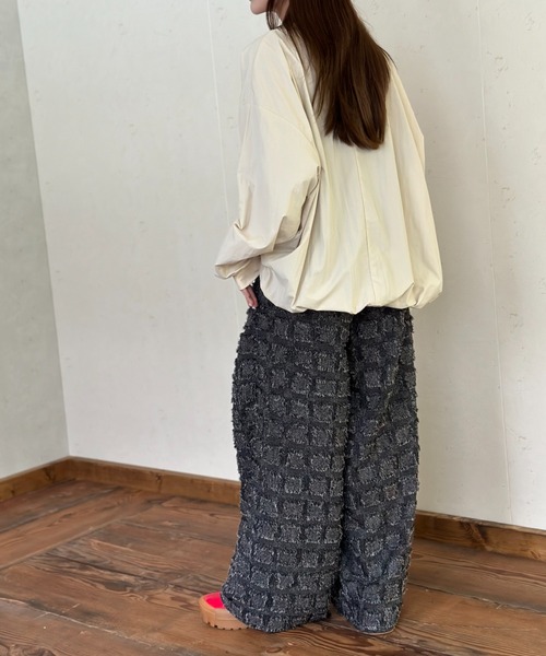 Per sist ence（パーシエンス）の「ナイロンVネックプリントプルオーバー（Tシャツ/カットソー・レディース・グレー/ブラック/アイボリー・FREE）」の18枚目の写真
