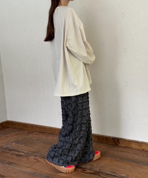 Per sist ence（パーシエンス）の「ナイロンVネックプリントプルオーバー（Tシャツ/カットソー・レディース・グレー/ブラック/アイボリー・FREE）」の22枚目の写真