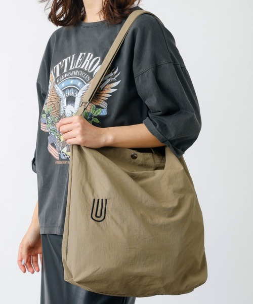 UNIVERSAL OVERALL(ユニバーサルオーバーオール)の「追加【UNIVERSAL OVERALL/ユニバーサルオーバーオール】ナイロン2WAY ショルダーバッグ / トートバッグ / A4可(トートバッグ・レディース・ブルー/ライトグレー/ブラック/カーキ/アイボリー・フリー)」の4枚目の写真