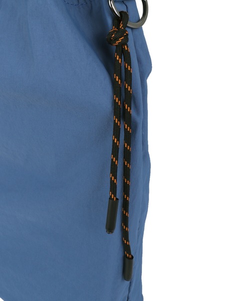 UNIVERSAL OVERALL(ユニバーサルオーバーオール)の「追加【UNIVERSAL OVERALL/ユニバーサルオーバーオール】ナイロン2WAY ショルダーバッグ / トートバッグ / A4可(トートバッグ・レディース・ブルー/ライトグレー/ブラック/カーキ/アイボリー・フリー)」の15枚目の写真