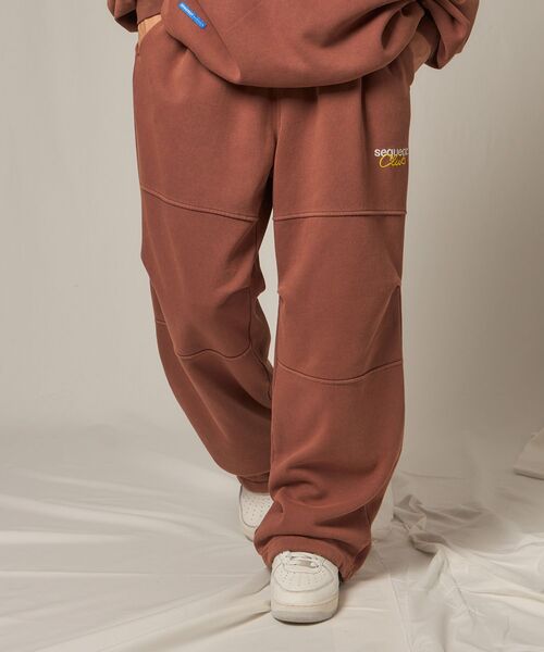 【SEQUENZ（シークエンズ）】DOUBLE KNEE WASHED SWEAT PANTS / スノーウォッシュ加工 刺繍 オーバーサイズ ヴィンテージライク 刺繍 裏起毛 【セットアップ対応】（スウェットパンツ）｜SEQUENZ（シークエンズ）