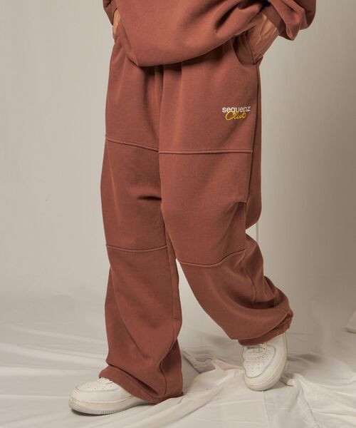 【SEQUENZ（シークエンズ）】DOUBLE KNEE WASHED SWEAT PANTS / スノーウォッシュ加工 刺繍 オーバーサイズ ヴィンテージライク 刺繍 裏起毛 【セットアップ対応】（スウェットパンツ）｜SEQUENZ（シークエンズ）