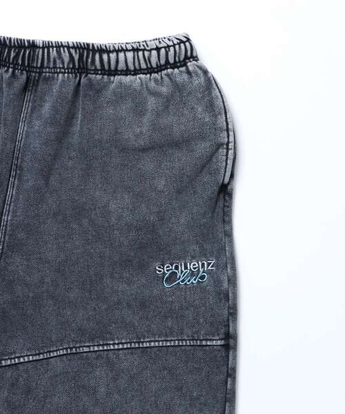 【SEQUENZ（シークエンズ）】DOUBLE KNEE WASHED SWEAT PANTS / スノーウォッシュ加工 刺繍 オーバーサイズ ヴィンテージライク 刺繍 裏起毛 【セットアップ対応】（スウェットパンツ）｜SEQUENZ（シークエンズ）