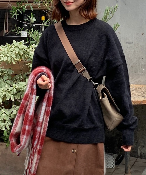 Teem Store(チームストア)の「【新仕様】万能ラウンドネック 柔らかいシンプルルーズニット マシュマロニット(ニット/セーター・レディース・ブラック/ブラウン/ピンク/ベージュ/ホワイト/ワインレッド/ダークグレー・F)」の8枚目の写真