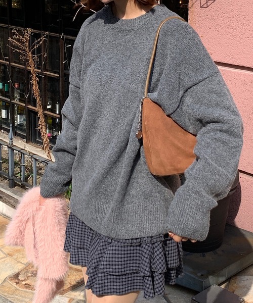 Teem Store(チームストア)の「【新仕様】万能ラウンドネック 柔らかいシンプルルーズニット マシュマロニット(ニット/セーター・レディース・ブラック/ブラウン/ピンク/ベージュ/ホワイト/ワインレッド/ダークグレー・F)」の14枚目の写真