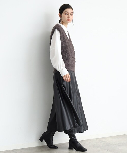 THE SHOP TK (ザ ショップ ティーケー )の「◆【ヒルナンデス!で紹介】Vネックフェザーベスト/洗える(ベスト・レディース・スミクロ/スモーキーグリーン系/ナチュラル・99)」の5枚目の写真