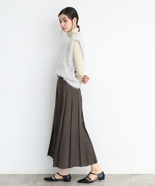 THE SHOP TK (ザ ショップ ティーケー )の「◆【ヒルナンデス!で紹介】Vネックフェザーベスト/洗える(ベスト・レディース・スミクロ/スモーキーグリーン系/ナチュラル・99)」の18枚目の写真