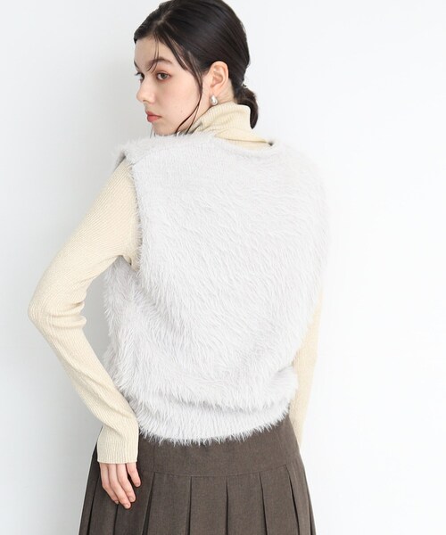 THE SHOP TK (ザ ショップ ティーケー )の「◆【ヒルナンデス!で紹介】Vネックフェザーベスト/洗える(ベスト・レディース・スミクロ/スモーキーグリーン系/ナチュラル・99)」の19枚目の写真