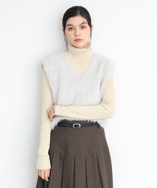 THE SHOP TK (ザ ショップ ティーケー )の「◆【ヒルナンデス!で紹介】Vネックフェザーベスト/洗える(ベスト・レディース・スミクロ/スモーキーグリーン系/ナチュラル・99)」の20枚目の写真