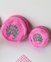 LYEON（リヨン）の「ロゴ刺繍ファーポーチ/サークルチャームポーチ/メイクポーチ/マルチケース（ポーチ）」