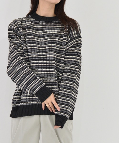 INTERPLAY(インタープレイ)の「【INTERPLAY select】クルーネック3.5G片畔マルチボーダーPOニットトップス(ニット/セーター・レディース・ブラック/オレンジ/ブルー・FREE)」の1枚目の写真