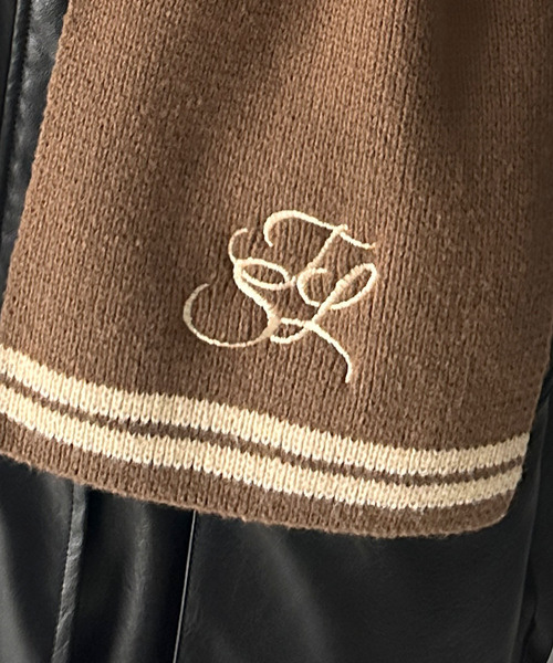 classicalelf（クラシカルエルフ）の「柔らか暖か。上品なロゴ刺繍入りラインニットマフラー（ストール）（マフラー・レディース・アイボリー/ブラック/ブラウン・ONE SIZE）」の11枚目の写真