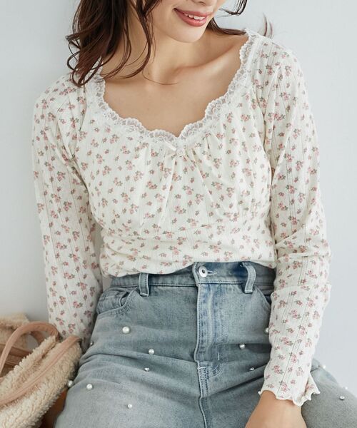 MAJESTIC LEGON（マジェスティックレゴン）の「ローズモチーフ付き長袖トップス（Tシャツ/カットソー・レディース・ホワイト系その他2/ブルー系その他2/ピンク系その他2/ホワイト系その他・MEDIUM）」の3枚目の写真