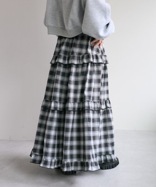 w closet（ダブルクローゼット）の「ティアードロングスカート（スカート・レディース・オフホワイト/ブラック/ブラウン・FREE）」の20枚目の写真