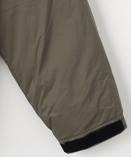 NANGA(ナンガ)の「NANGA/ナンガ AURORA TEX STAND COLLAR DOWNJACKET/オーロラ テックス スタンドカラー ダウン ジャケット(ダウンジャケット/コート・メンズ・ブラック/オリーブ・MEDIUM/LARGE/X-LARGE)」の5枚目の写真