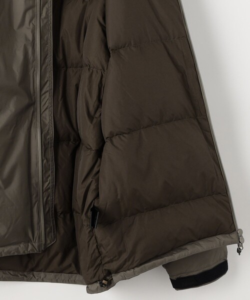 NANGA(ナンガ)の「NANGA/ナンガ AURORA TEX STAND COLLAR DOWNJACKET/オーロラ テックス スタンドカラー ダウン ジャケット(ダウンジャケット/コート・メンズ・ブラック/オリーブ・MEDIUM/LARGE/X-LARGE)」の10枚目の写真