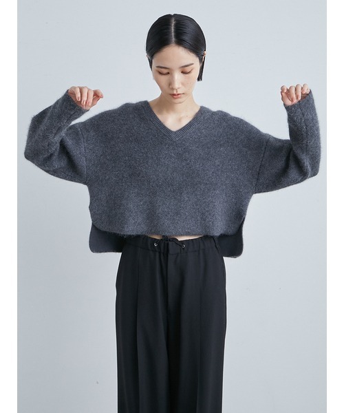 MIESROHE（ミースロエ）の「シャギーＶネックワイドニット（ニット/セーター・レディース・チャコールグレー/レッド/ホワイト・FREE）」の20枚目の写真