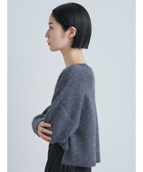 MIESROHE（ミースロエ）の「シャギーＶネックワイドニット（ニット/セーター・レディース・チャコールグレー/レッド/ホワイト・FREE）」の22枚目の写真