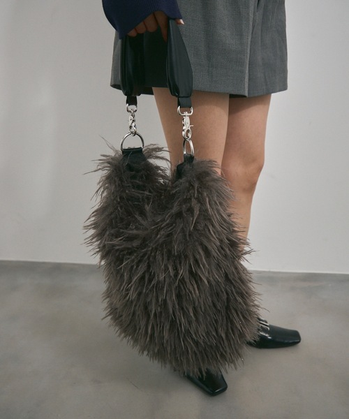 Lutim by u(ルチバイユー)の「Shaggy Fur Tote Bag / シャギーファートートバック(トートバッグ・レディース・グレー/チャコールグレー・FREE)」の15枚目の写真
