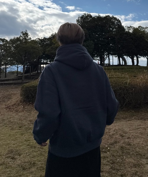 INTER FACTORY（インターファクトリー）の「たいりんカップル - チャーム付きオーバーサイズパーカー made in INTERFACTORY（パーカー・レディース・ホワイト/ブラック/ネイビー・LARGE/MEDIUM）」の17枚目の写真