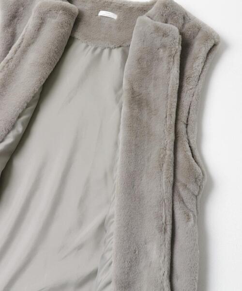 ITEMS URBANRESEARCH(アイテムズ アーバンリサーチ)の「フェイクファージレ(その他アウター・レディース・ブラウン/グレー・FREE)」の4枚目の写真