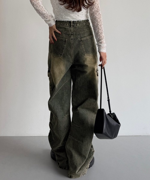 callautia（カラウティア）の「サイドギャザーデニムカーゴパンツ（デニムパンツ・レディース・ブラック/ライトブルー/ブルー・LARGE/MEDIUM/SMALL）」の4枚目の写真