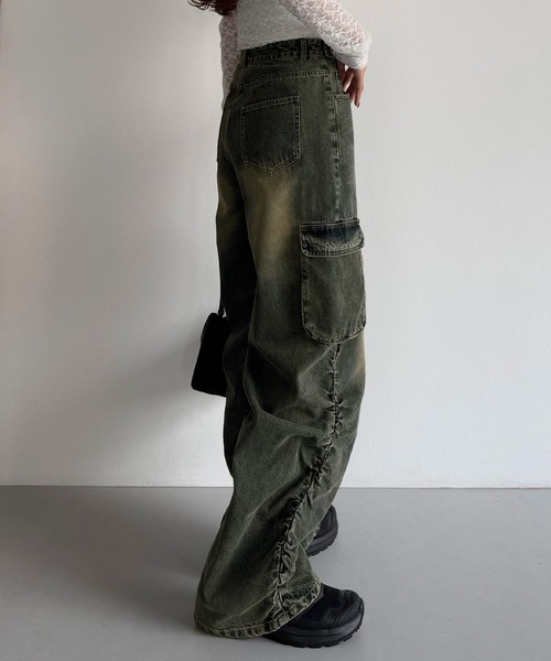 callautia（カラウティア）の「サイドギャザーデニムカーゴパンツ（デニムパンツ・レディース・ブラック/ライトブルー/ブルー・LARGE/MEDIUM/SMALL）」の5枚目の写真