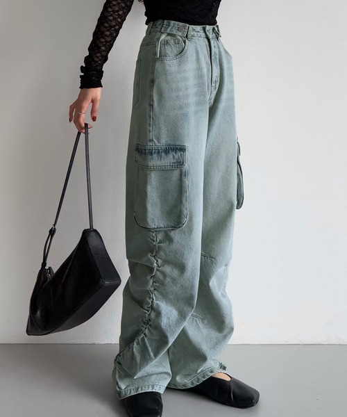 callautia（カラウティア）の「サイドギャザーデニムカーゴパンツ（デニムパンツ・レディース・ブラック/ライトブルー/ブルー・LARGE/MEDIUM/SMALL）」の12枚目の写真