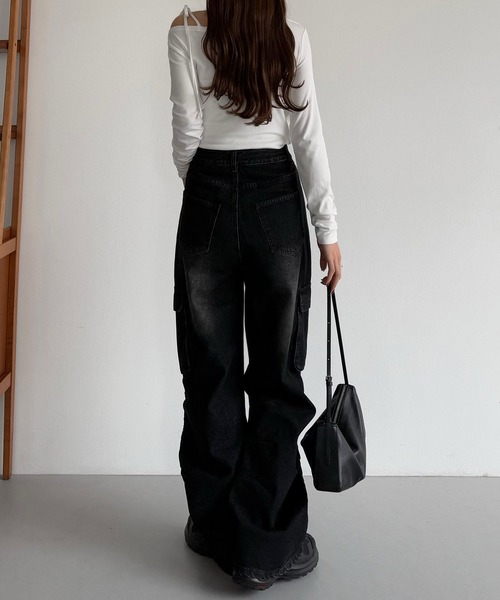 SMOKE RISE カーゴデニム フレアパンツ ブラックデニム ギャザー 立体 ローライズバギーフレアデニムカーゴパンツ｜WEGO（ウィゴー） – WEGO