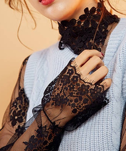 gossip!ロサンゼルス(ゴシップロサンゼルス)の「YUGA ハーフタートルネック メッシュベルスリーブトップス(シャツ/ブラウス・レディース・オフホワイト/ブラック/ホワイト・FREE)」の5枚目の写真