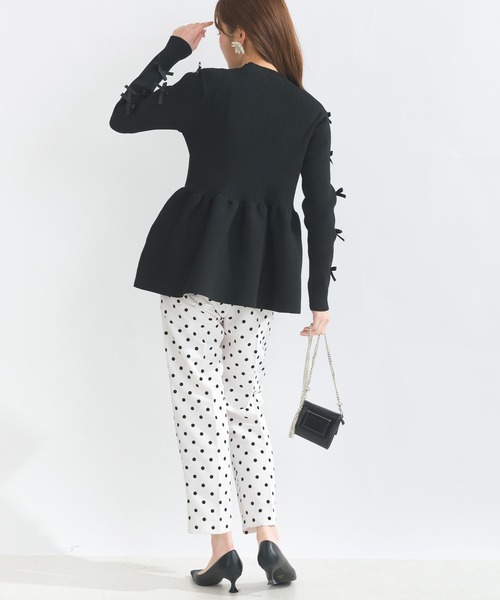 PICCIN PERLA(ピッチンペルラ)の「袖リボンペプラムニット(ニット/セーター・レディース・ブラック/オフホワイト・M)」の18枚目の写真