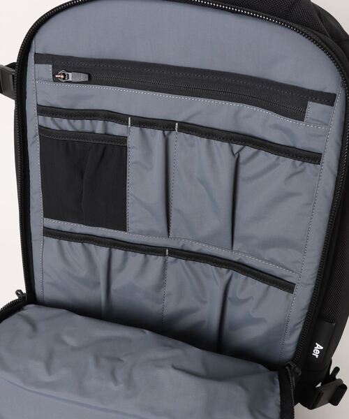 Aer(エアー)の「【Aer / エアー】 Travel Collection Travel Pack 3 Small(バックパック/リュック・メンズ・ブラック・FREE)」の6枚目の写真