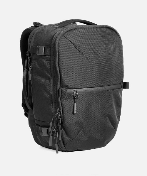 Aer(エアー)の「【Aer / エアー】 Travel Collection Travel Pack 3 Small(バックパック/リュック・メンズ・ブラック・FREE)」の1枚目の写真