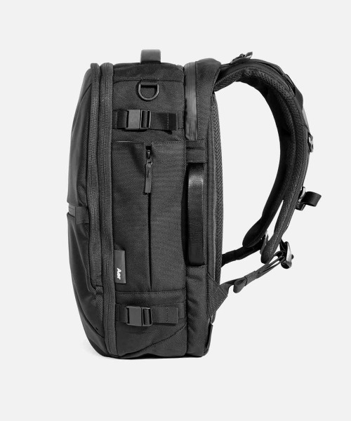 Aer(エアー)の「【Aer / エアー】 Travel Collection Travel Pack 3 Small(バックパック/リュック・メンズ・ブラック・FREE)」の8枚目の写真