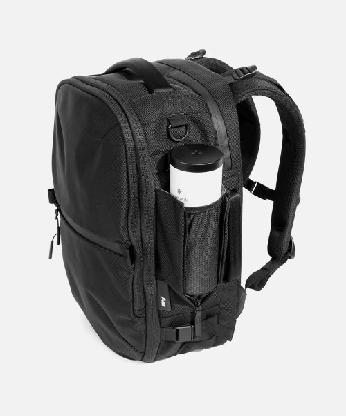 Aer(エアー)の「【Aer / エアー】 Travel Collection Travel Pack 3 Small(バックパック/リュック・メンズ・ブラック・FREE)」の13枚目の写真