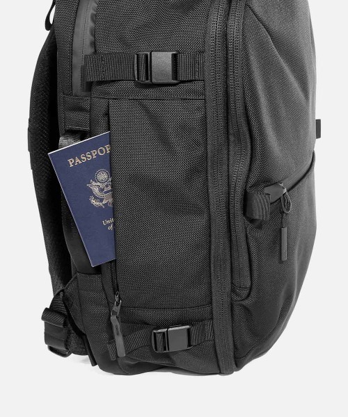 Aer(エアー)の「【Aer / エアー】 Travel Collection Travel Pack 3 Small(バックパック/リュック・メンズ・ブラック・FREE)」の20枚目の写真
