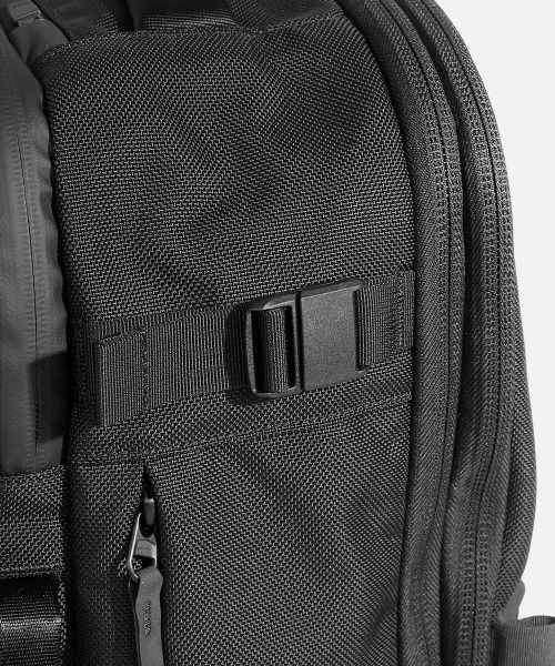 Aer(エアー)の「【Aer / エアー】 Travel Collection Travel Pack 3 Small(バックパック/リュック・メンズ・ブラック・FREE)」の21枚目の写真