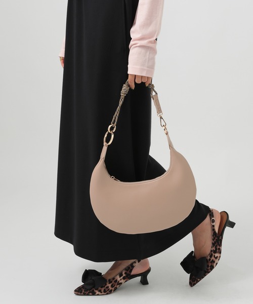 LE VERNIS（ル・ベルニ）の「【LE VERNIS(ル・ベルニ)】ParaMoonbag（ハンドバッグ・レディース・ブラック/アイボリー・FREE）」の2枚目の写真