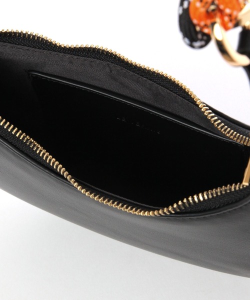 LE VERNIS（ル・ベルニ）の「【LE VERNIS(ル・ベルニ)】ParaMoonbag（ハンドバッグ・レディース・ブラック/アイボリー・FREE）」の7枚目の写真