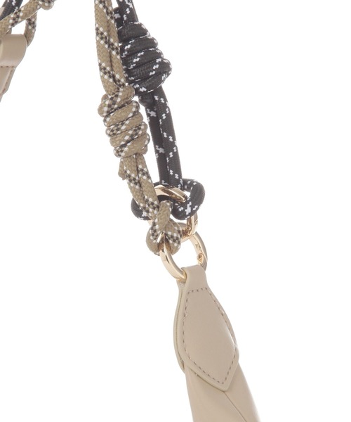 LE VERNIS（ル・ベルニ）の「【LE VERNIS(ル・ベルニ)】ParaMoonbag（ハンドバッグ・レディース・ブラック/アイボリー・FREE）」の10枚目の写真