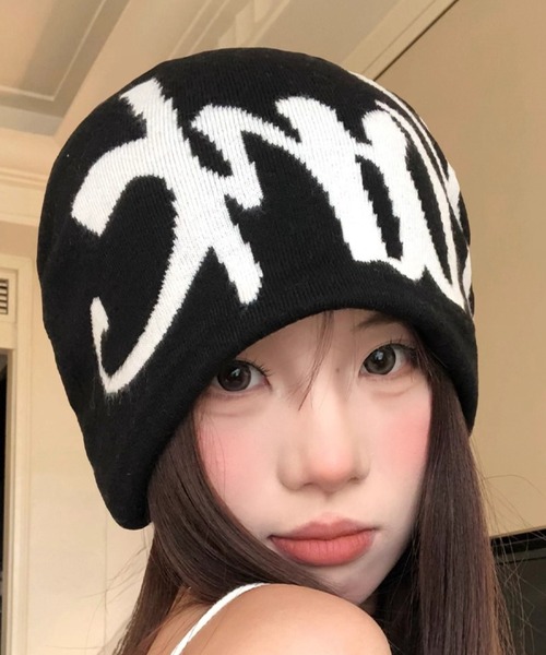 lilful(リルフル)の「ビッグロゴ Y2Kジャガードニットキャップニット帽(ニットキャップ/ビーニー・レディース・ホワイト/ブラック/グレー・F)」の17枚目の写真