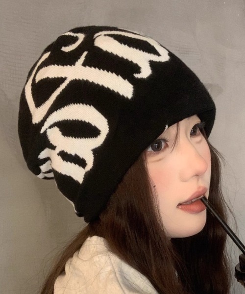 lilful(リルフル)の「ビッグロゴ Y2Kジャガードニットキャップニット帽(ニットキャップ/ビーニー・レディース・ホワイト/ブラック/グレー・F)」の20枚目の写真